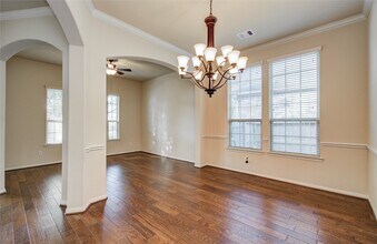 8215 Laughing Falcon Trail in Conroe, TX - Building Photo - Building Photo