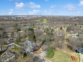 612 W Park Rd in Iowa City, IA - Foto de edificio - Building Photo