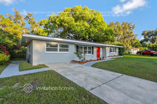 1938 Summit Dr in Clearwater, FL - Building Photo - Building Photo