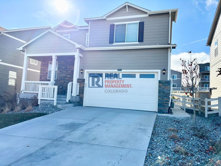 2051 Rosette Ln in Castle Rock, CO - Building Photo