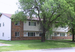 Clinton Community Housing in Clinton, MN - Foto de edificio - Building Photo