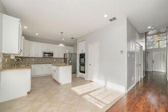 1908 Wood Crest Dr in Grapevine, TX - Building Photo - Building Photo
