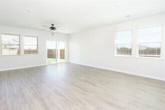 2401 Milo Hazel Ln in Round Rock, TX - Building Photo - Building Photo
