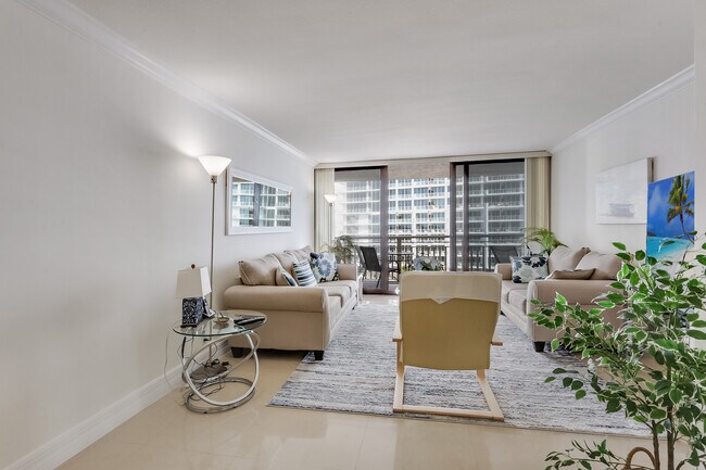 3000 N Ocean Dr in Riviera Beach, FL - Building Photo - Building Photo