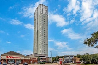 3388 Sage Rd in Houston, TX - Building Photo - Building Photo