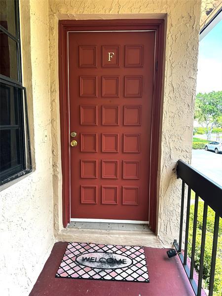9278 Vista Del Lago