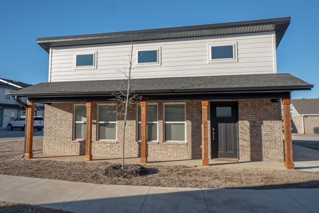 664 N Honey Locust Bnd in Fayetteville, AR - Building Photo - Building Photo