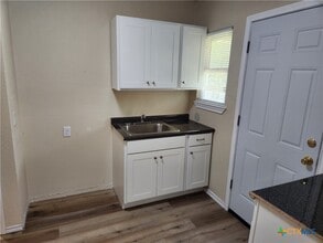 1817 E Barton Ave in Temple, TX - Building Photo - Building Photo