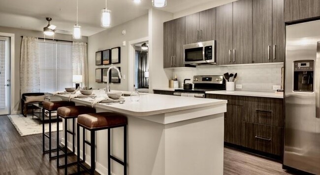 800 Galleria Pkwy SE in Atlanta, GA - Building Photo - Building Photo