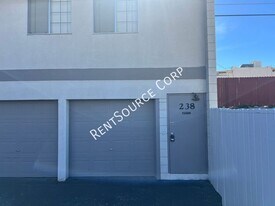 238 E Williams St in Barstow, CA - Building Photo