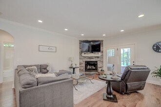 380 Sequoia Ln in Clarksville, TN - Building Photo - Building Photo