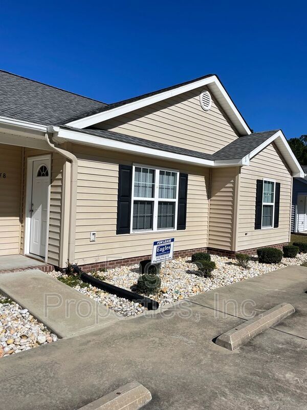 property at 2718 Hatteras Dr