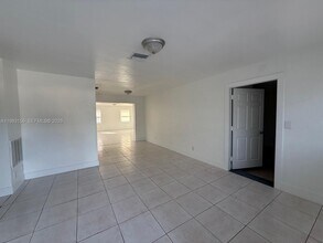 1513 NW 15th Ave in Fort Lauderdale, FL - Building Photo - Building Photo
