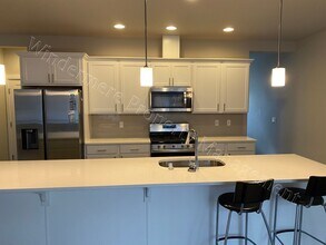 6565 Kayak Pl NW in Bremerton, WA - Building Photo - Building Photo