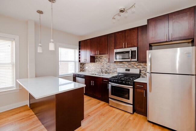3133 W Lawrence Ave in Chicago, IL - Building Photo - Building Photo