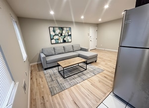 156 Roseland Ave in Caldwell, NJ - Foto de edificio - Building Photo