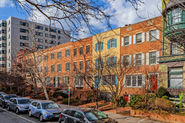 Dupont Row in Washington, DC - Foto de edificio - Building Photo