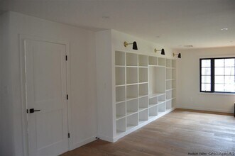 18 Marko Grove in Woodstock, NY - Building Photo - Building Photo