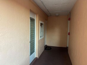 3201 NE 14th Street Causeway, Unit 101 in Pompano Beach, FL - Building Photo - Building Photo