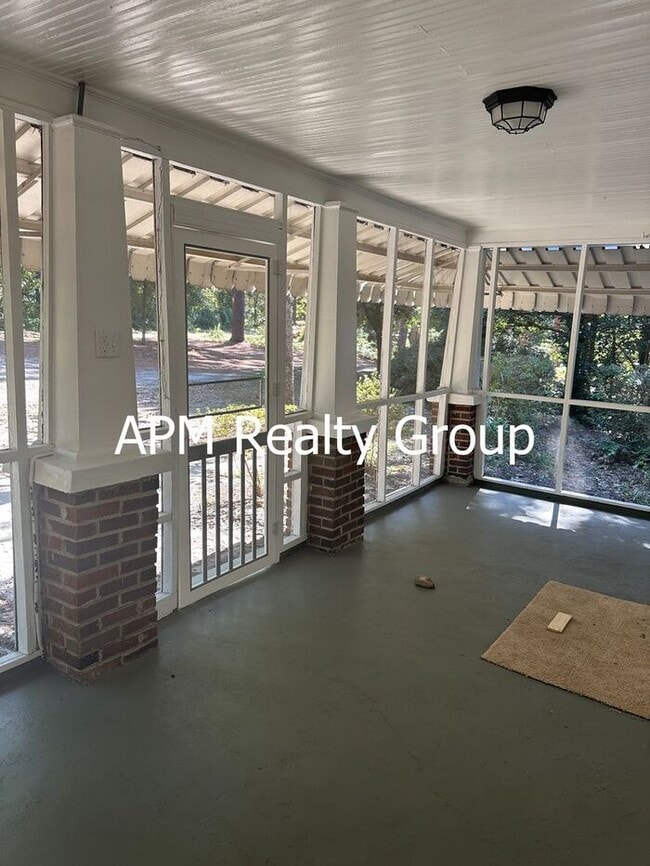 5841 Spring Ct in Columbia, SC - Building Photo - Building Photo