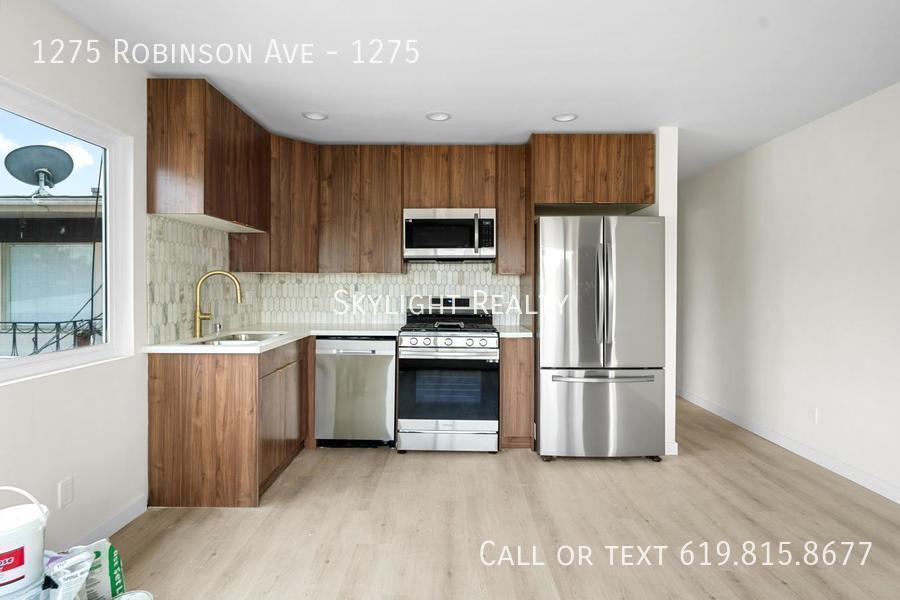 1275 Robinson Ave in San Diego, CA - Building Photo