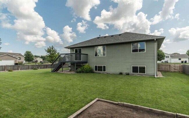 5501 S Anthony Ave in Sioux Falls, SD - Building Photo - Building Photo
