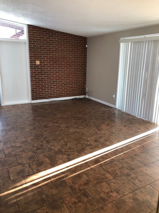 6563 January Ave in Berkeley, MO - Building Photo - Building Photo