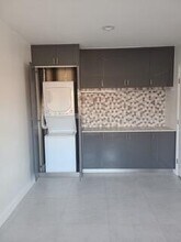1351 W Mango St in Lantana, FL - Building Photo - Building Photo
