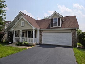 5563 Stockton Dr in Rockford, IL - Building Photo