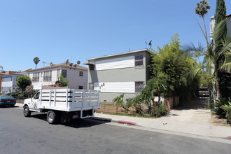 145 N Edgemont St in Los Angeles, CA - Building Photo - Building Photo