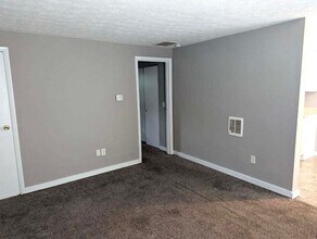 117-117 Vanhorn Ave in Franklin, OH - Building Photo - Building Photo