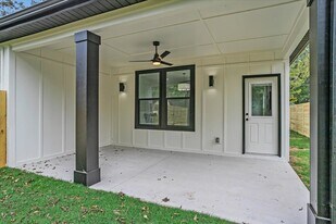 102 Beacon St in Greenville, SC - Building Photo