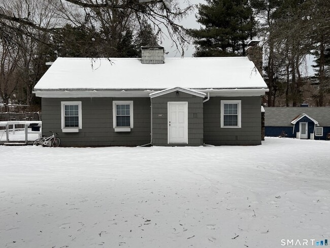 1163 Bullet Hill Rd, Unit 1 in Southbury, CT - Foto de edificio - Building Photo