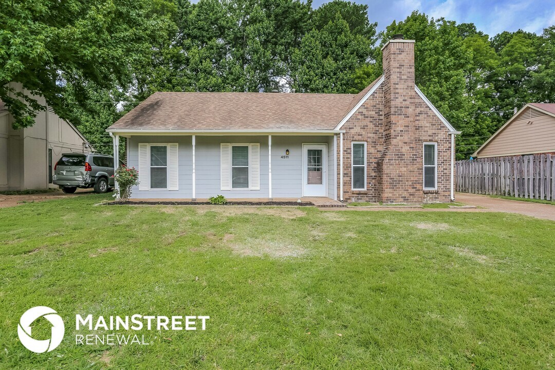 4511 Country Brook Dr in Memphis, TN - Building Photo