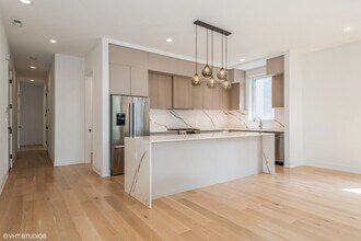 2614 W Cortez St in Chicago, IL - Building Photo - Building Photo