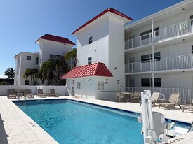 605 Sombrero Beach Rd in Marathon, FL - Building Photo