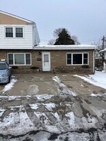 16 Franklin St, Unit A 16 Franklin St in Winthrop, MA - Building Photo