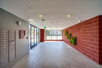 7223 Tyrone in Van Nuys, CA - Building Photo - Building Photo