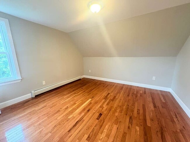 12 Button St, Unit 3 in New Haven, CT - Building Photo - Building Photo