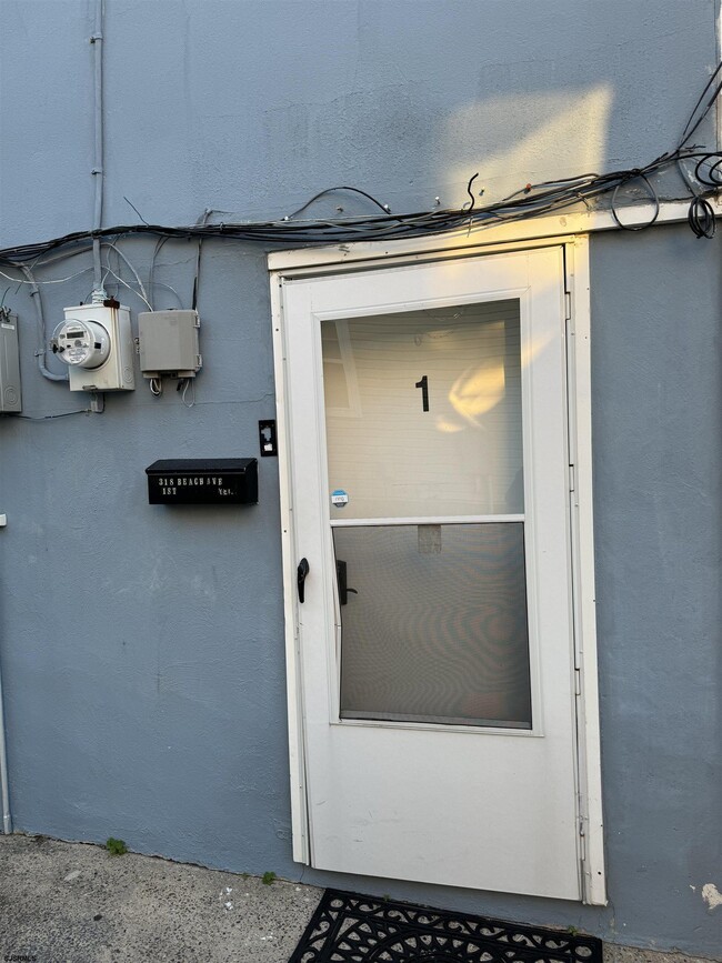 318 Beach Ave-Unit -1 in Atlantic City, NJ - Foto de edificio - Building Photo
