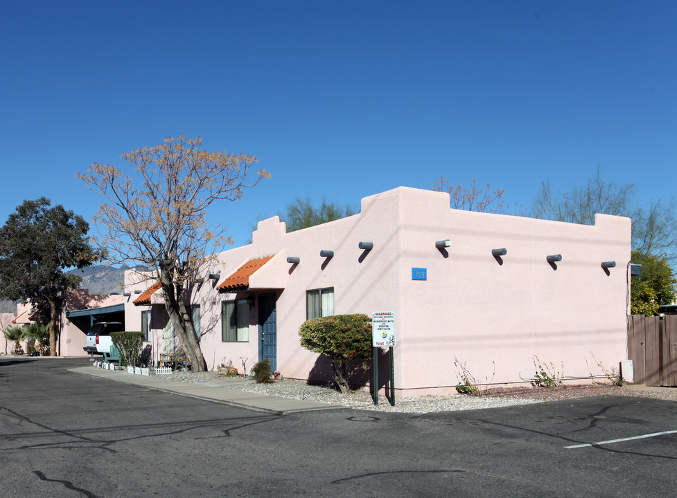 3525 E Flower St in Tucson, AZ - Building Photo