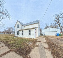 306 W Reed St in Jefferson, IA - Building Photo