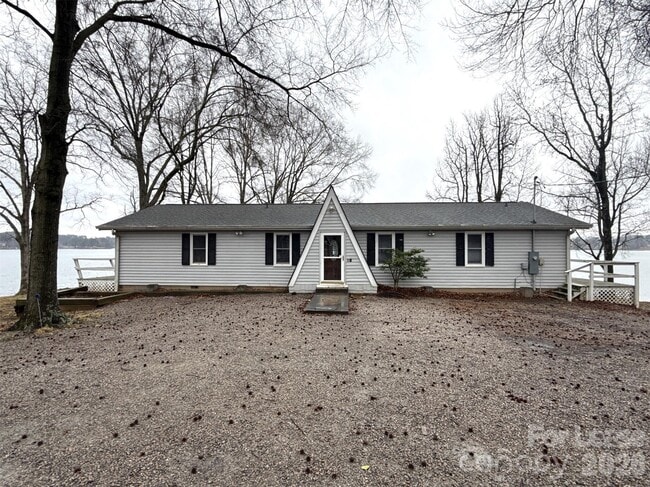 property at 3628 Brooks Ln