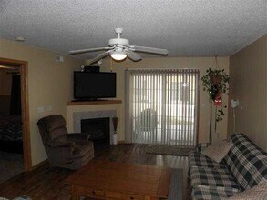 20 Cherry Ct in North Liberty, IA - Building Photo - Building Photo