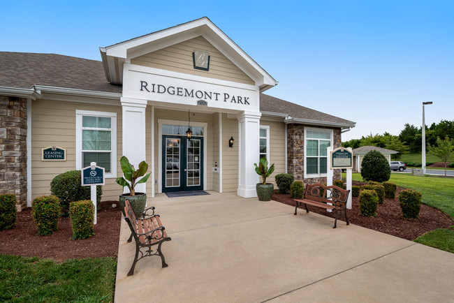 Ridgemont Park in Smyrna, TN - Foto de edificio - Building Photo