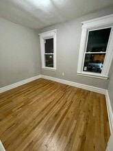 329 Elizabeth Ave, Unit 3 in Newark, NJ - Building Photo - Building Photo
