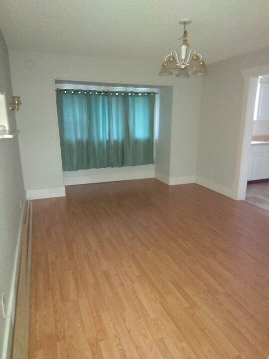 1308 E Queen Ave in Spokane, WA - Building Photo