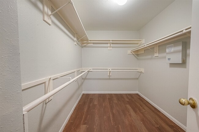 17523 Coventry Oaks Dr