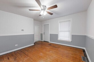 6211 S Loomis Blvd in Chicago, IL - Building Photo - Building Photo