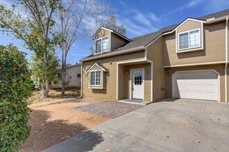 9100 E Lakeshore Dr in Prescott Valley, AZ - Building Photo - Building Photo